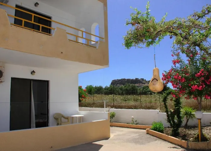 Harriet Agathi * Haraki